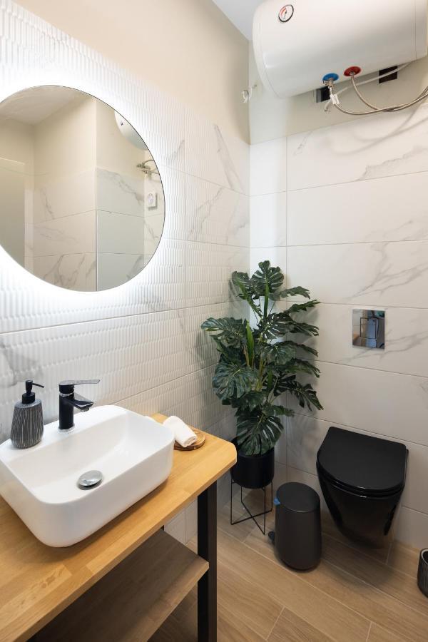 Apartment Designed - Walking Distance From Acropolis