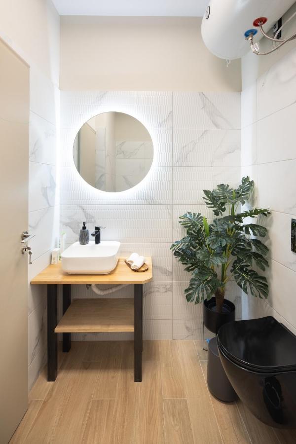 Designed - Walking Distance From Acropolis